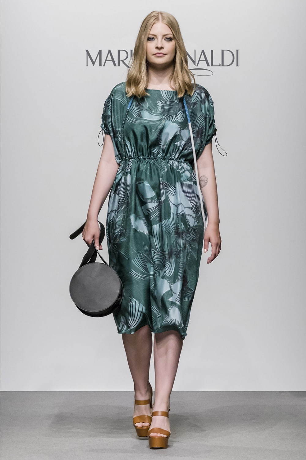 マリナ リナルディ 2019年春夏<span>コレクション</span> - 写真34