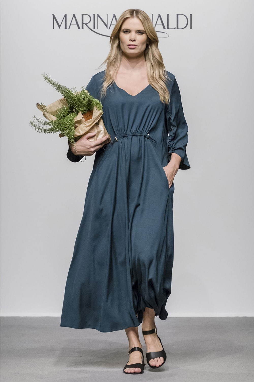 マリナ リナルディ 2019年春夏<span>コレクション</span> - 写真37