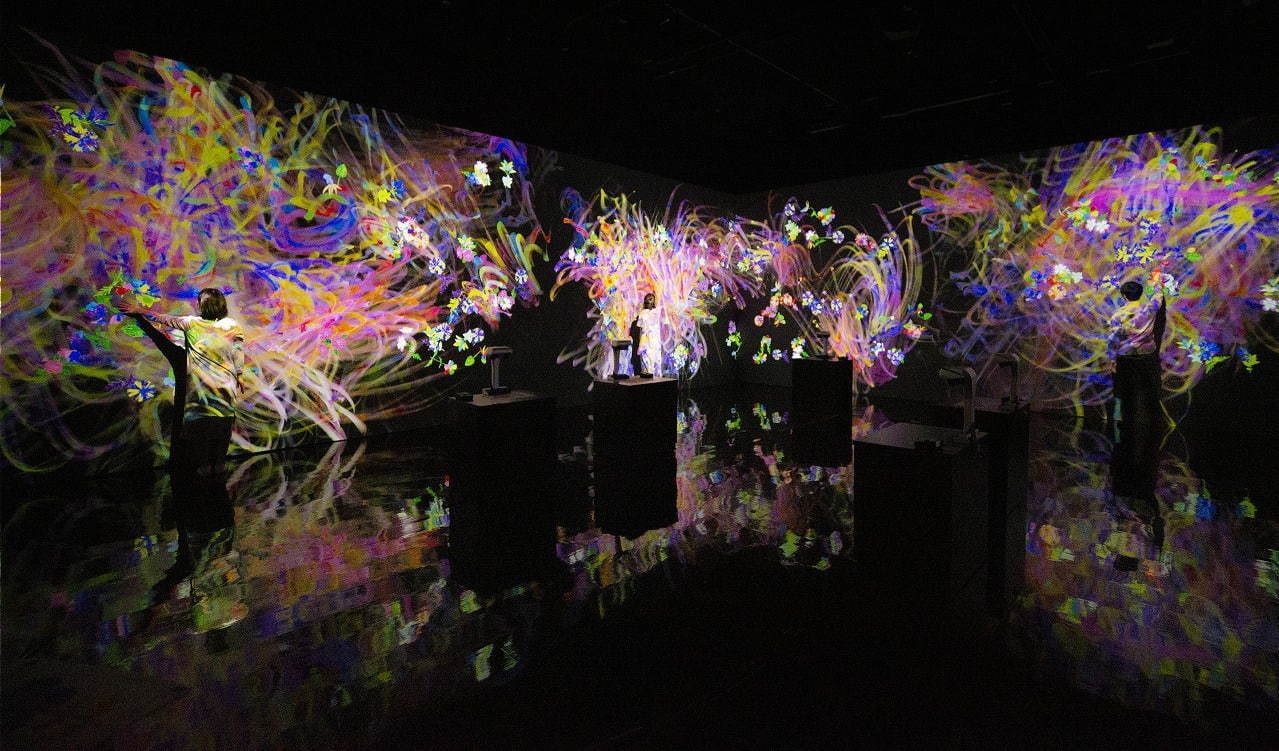 金沢21世紀美術館でチームラボの個展 - 作品と来場者が一体化する“波”や“花”のインスタレーション｜写真6