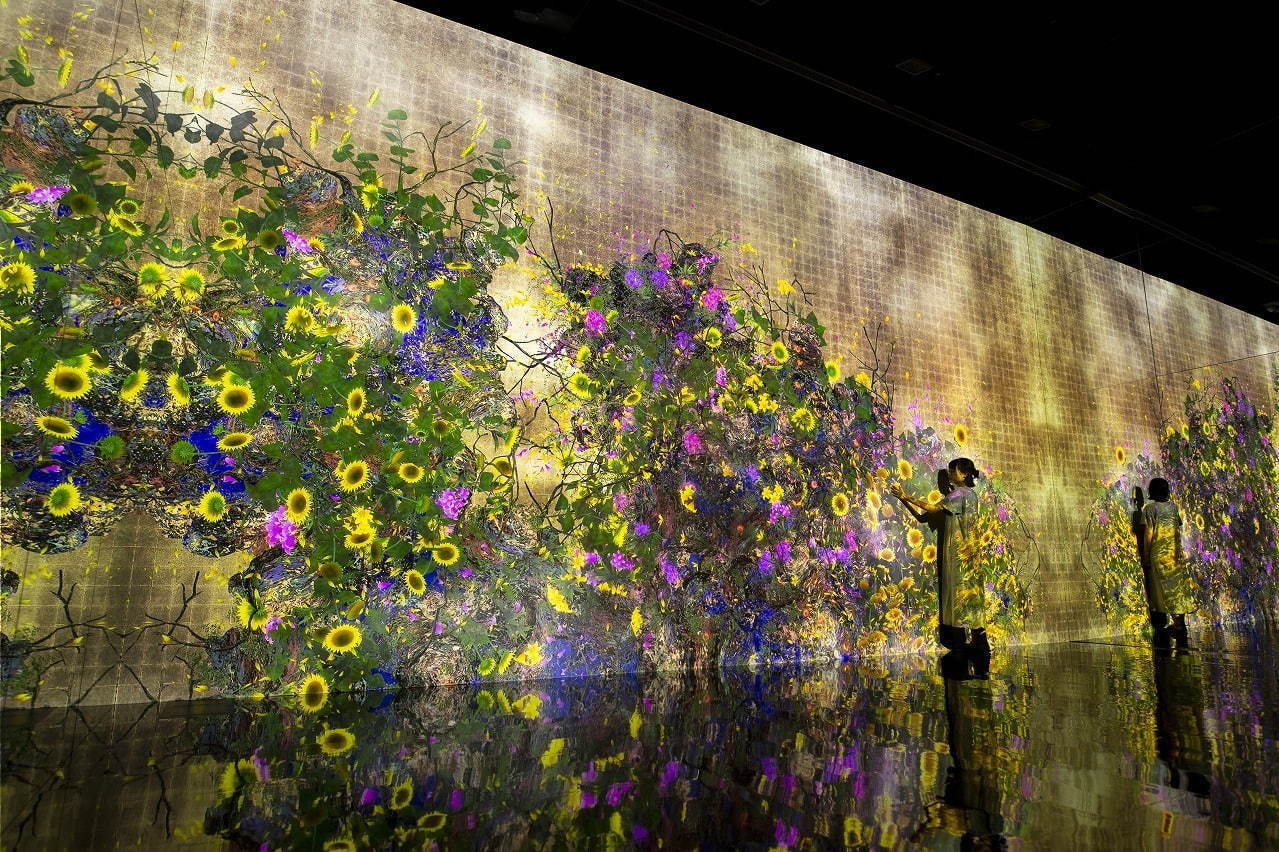 金沢21世紀美術館でチームラボの個展 - 作品と来場者が一体化する“波”や“花”のインスタレーション｜写真10