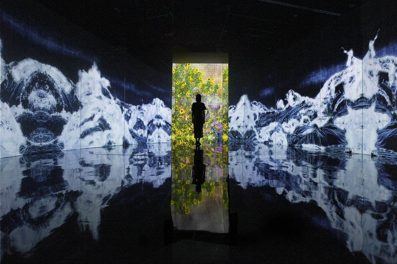 金沢21世紀美術館でチームラボの個展 - 作品と来場者が一体化する“波”や“花”のインスタレーション｜写真8
