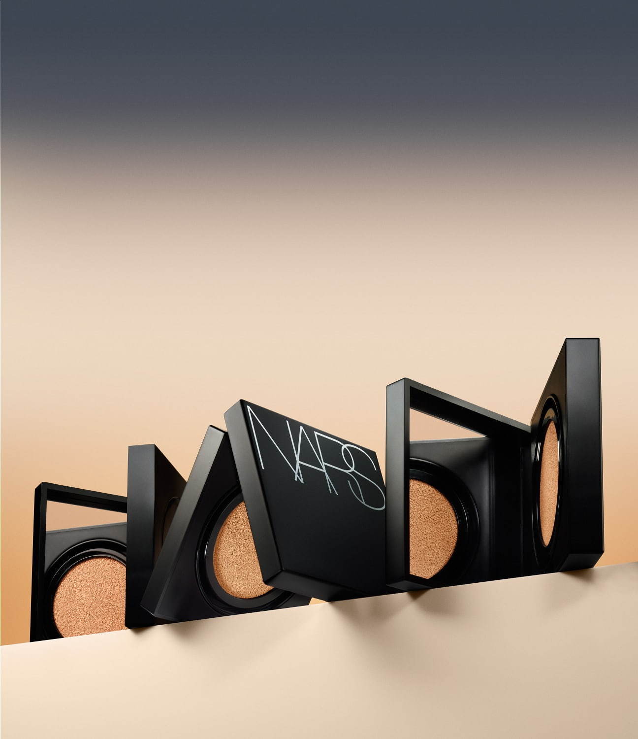 ナーズ(NARS) ナチュラルラディアント ロングウェア クッションファンデーション｜写真1