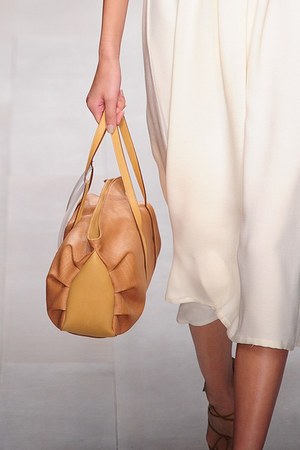 DAKS(ダックス) 2013年春夏ウィメンズコレクション - シックなカラーで表現する大人の夏｜写真22