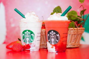 スタバ“本物以上のイチゴ感”を楽しむ苺づくしのフラペチーノ - 赤＆白 