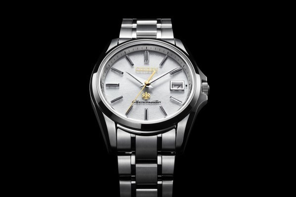 「ザ・シチズン」文字板に土佐和紙を使った限定腕時計、ワニ革製の替えバンドもセットで