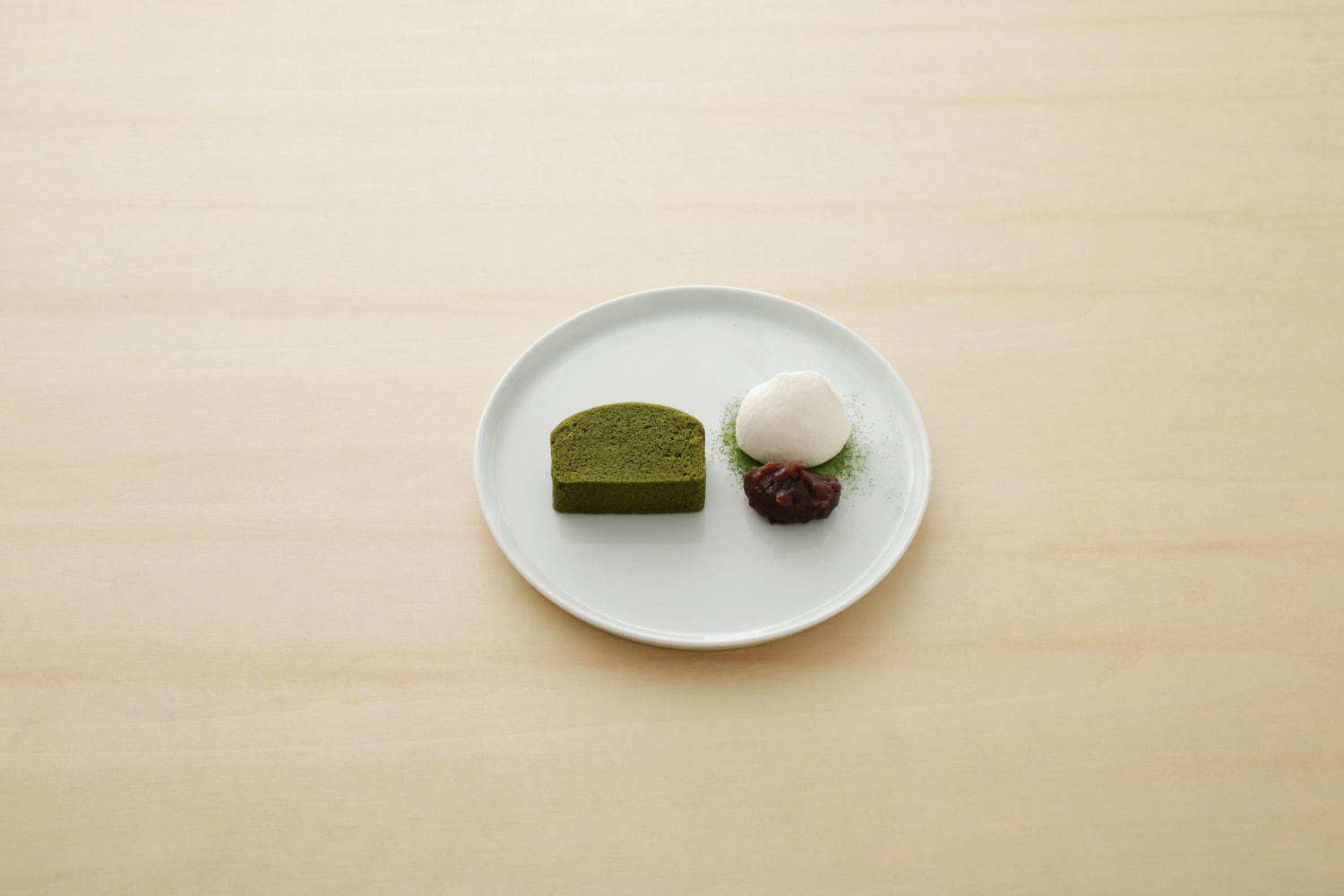 トラヤカフェ、丸ごとバナナにレモンを加えた新作あんスムージー＆抹茶と白あんのしっとりケーキ｜写真5