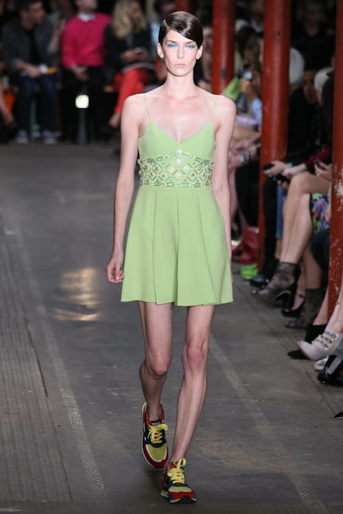 モスキーノ チープ＆シック 2013年春夏<span>コレクション</span> - 写真32