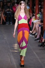 モスキーノ チープ＆シック 2013年春夏コレクション - ハッピーでカラフルなおしゃれガールズ｜写真4