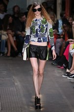 モスキーノ チープ＆シック 2013年春夏コレクション - ハッピーでカラフルなおしゃれガールズ｜写真28