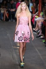 モスキーノ チープ＆シック 2013年春夏コレクション - ハッピーでカラフルなおしゃれガールズ｜写真41