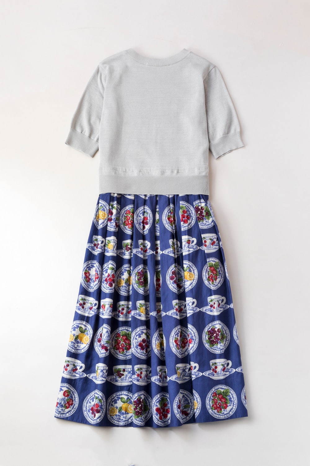 ジェーンマープルドンルサロン"フルーツ"を描いた磁器のティーカップ柄ドレス＆スカート｜写真9