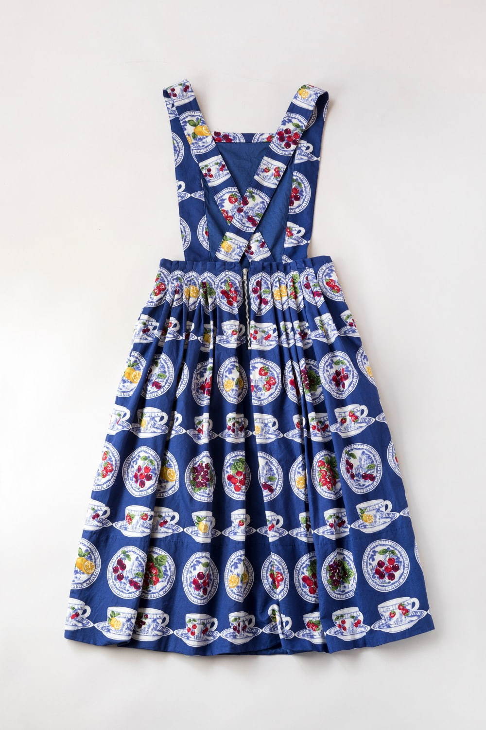 ジェーンマープルドンルサロン"フルーツ"を描いた磁器のティーカップ柄ドレス＆スカート｜写真5