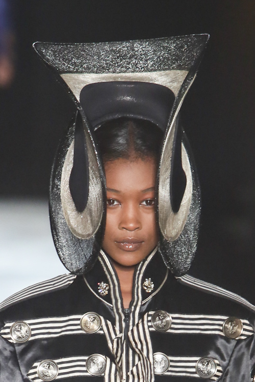 フィリップ トレイシー(PHILIP TREACY) 2013年春夏ウィメンズコレクション  - 写真21