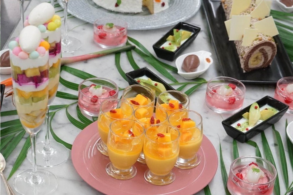 マドレーヌ｜果物パフェやケーキ食べ放題「トロピカルフルーツオーダーブッフェ」ANAクラウンプラザホテル大阪で