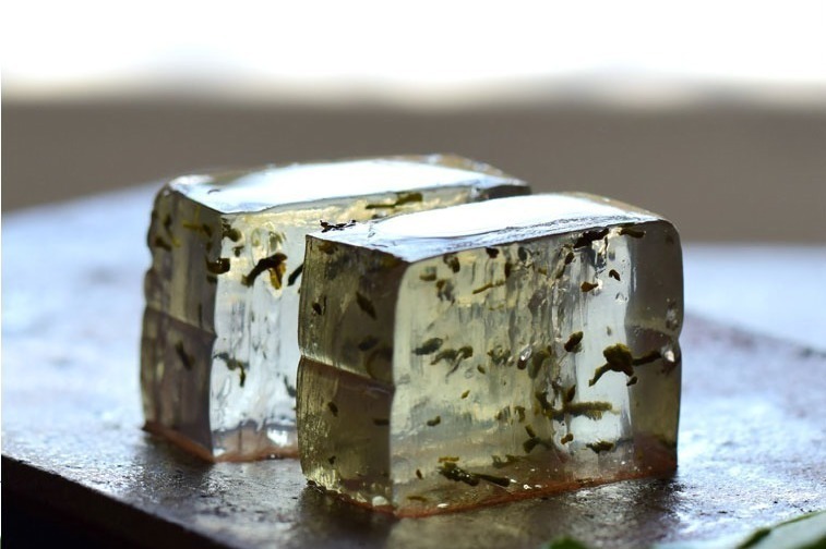 「柏ノ果」や新茶を使った「新茶羹」