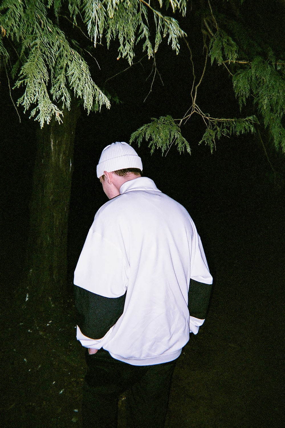 ラコステ× ビューティ＆ユース、ヴァイナルアーカイブ大北デザインのライン入りポロシャツ｜写真22