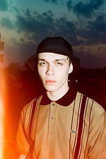 ラコステ× ビューティ＆ユース、ヴァイナルアーカイブ大北デザインのライン入りポロシャツ｜写真17