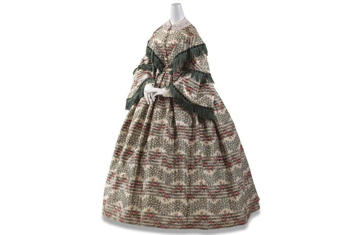 絣(かすり)｜展覧会「世界の絣(かすり)」文化学園服飾博物館で、約20か国の"絣"ドレスや着物などが集結