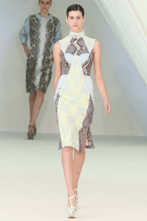 アーデム(ERDEM) 2013年春夏コレクション -  繊細かつパーフェクトなフラワードレス | 写真