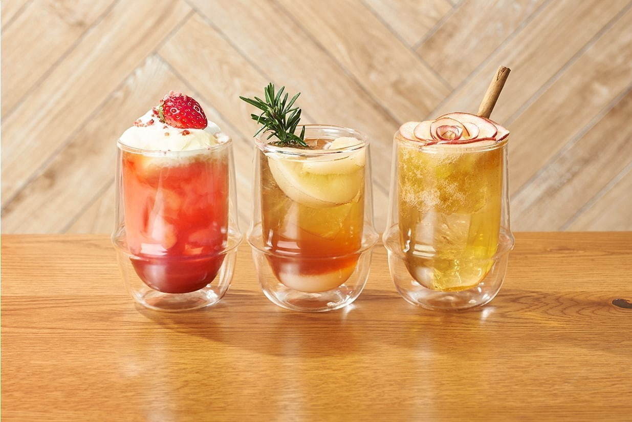 午後の紅茶｜午後の紅茶カフェ春限定フルーツ入り「ティーソーダ」“苺パフェ”風ストロベリー色ドリンクも