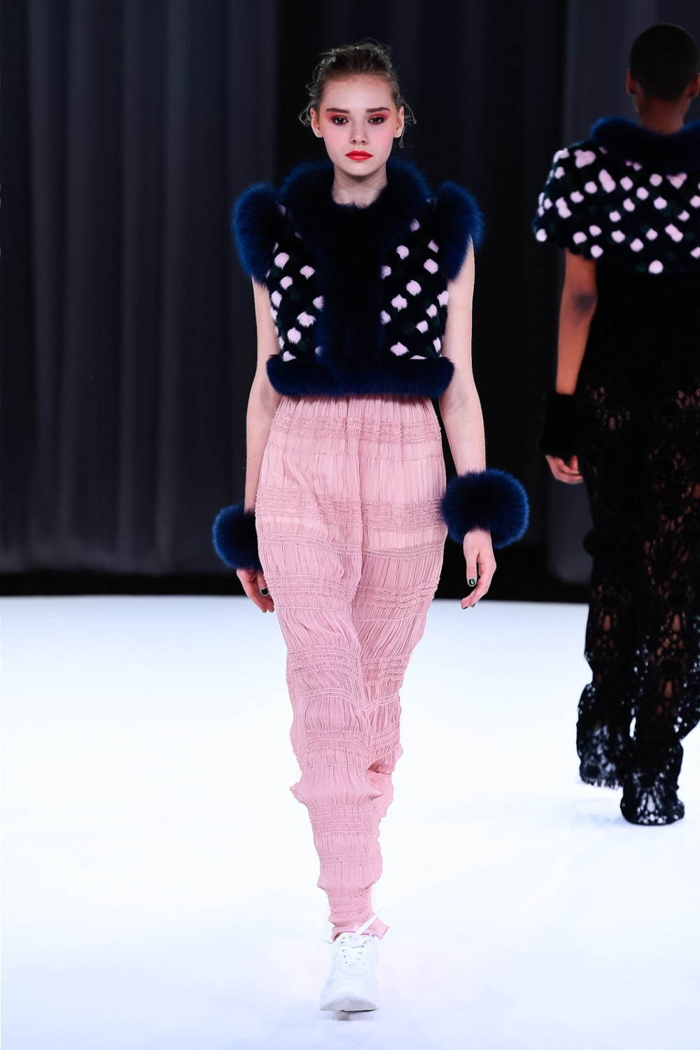 チエ イマイ 2019-20年秋冬<span>コレクション</span> - 写真9
