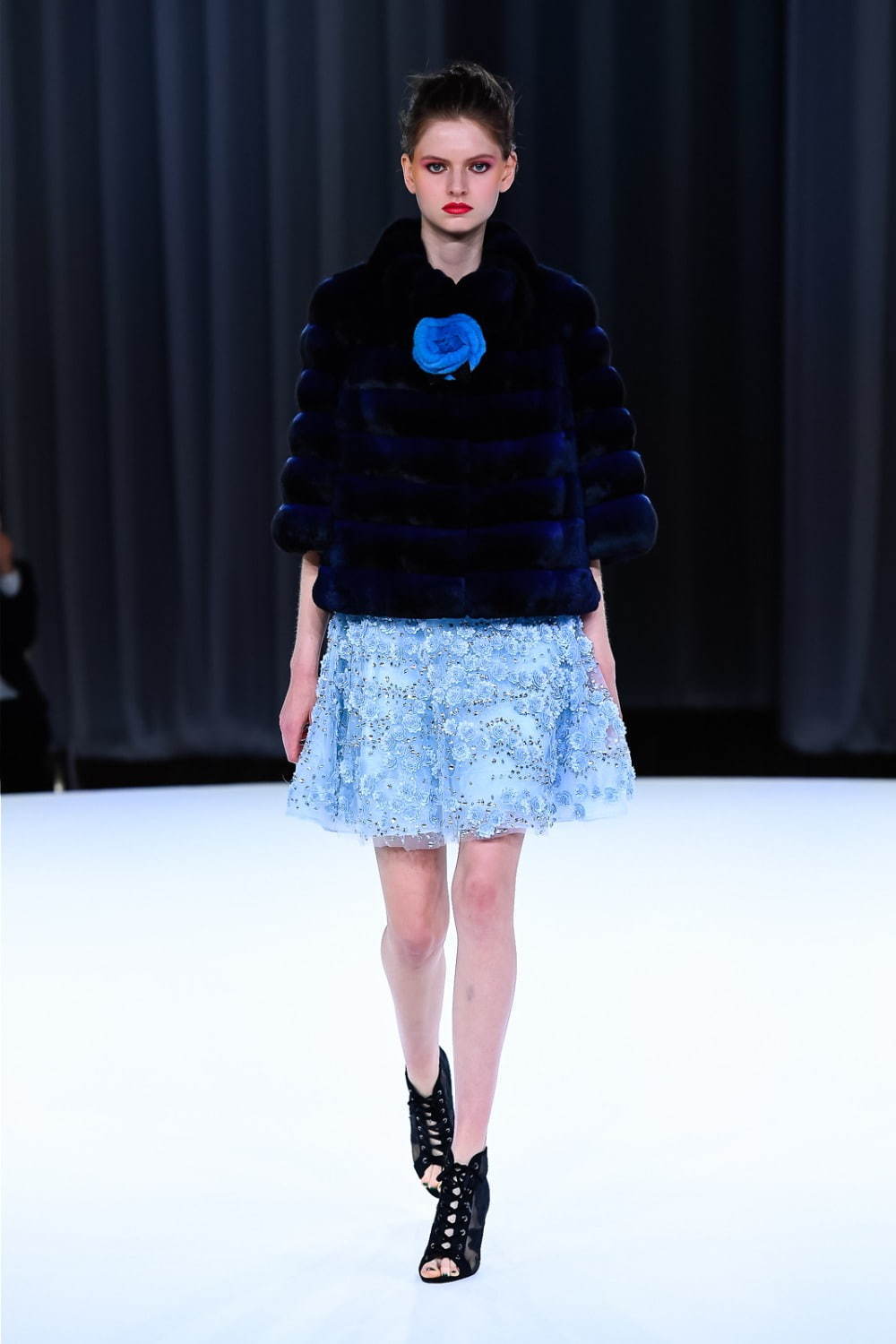 チエ イマイ 2019-20年秋冬<span>コレクション</span> - 写真20