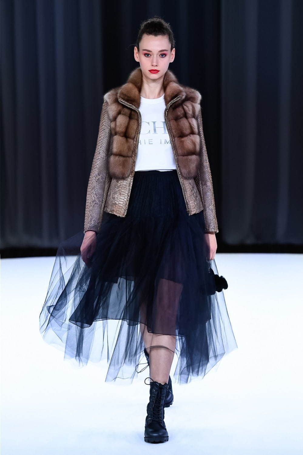 チエ イマイ 2019-20年秋冬<span>コレクション</span> - 写真21
