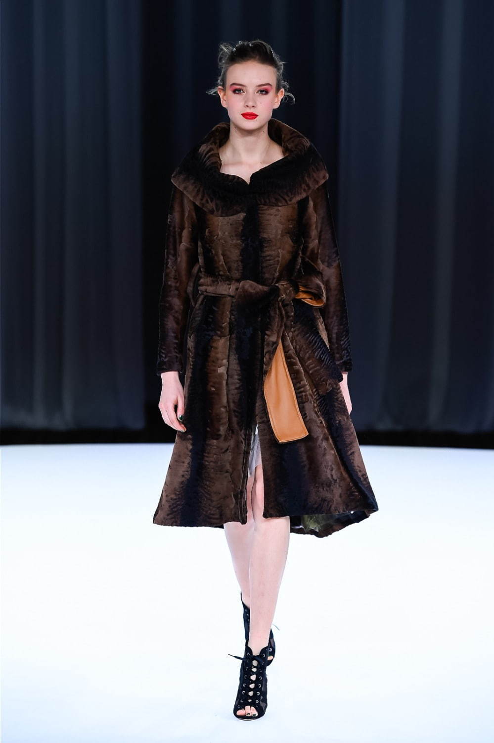チエ イマイ 2019-20年秋冬<span>コレクション</span> - 写真45