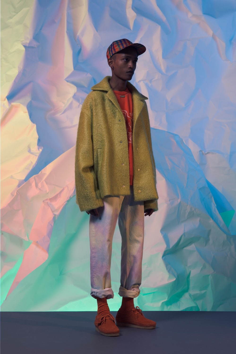 ネオンサイン 2019-20年秋冬ウィメンズ＆メンズコレクション - 恐竜・宝石・虹を服地で表現｜写真40