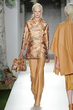 マルベリー 2013年春夏コレクション - 花柄でつくるノスタルジックなガーリースタイル｜写真2