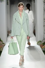 マルベリー 2013年春夏コレクション - 花柄でつくるノスタルジックなガーリースタイル｜写真15