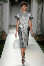 マルベリー 2013年春夏コレクション - 花柄でつくるノスタルジックなガーリースタイル｜写真24