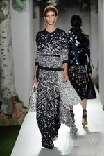 マルベリー 2013年春夏コレクション - 花柄でつくるノスタルジックなガーリースタイル｜写真27