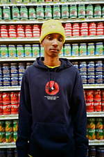 ハフ×FELTのコラボ、小さな食料雑貨店から着想を得たTシャツやパーカーなど｜写真22