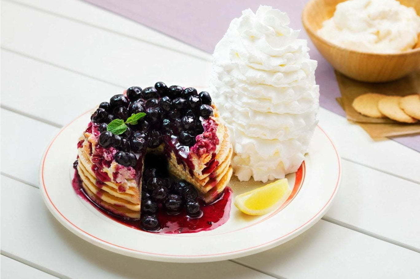 エッグスンシングス「ブルーベリーレアチーズパンケーキ」