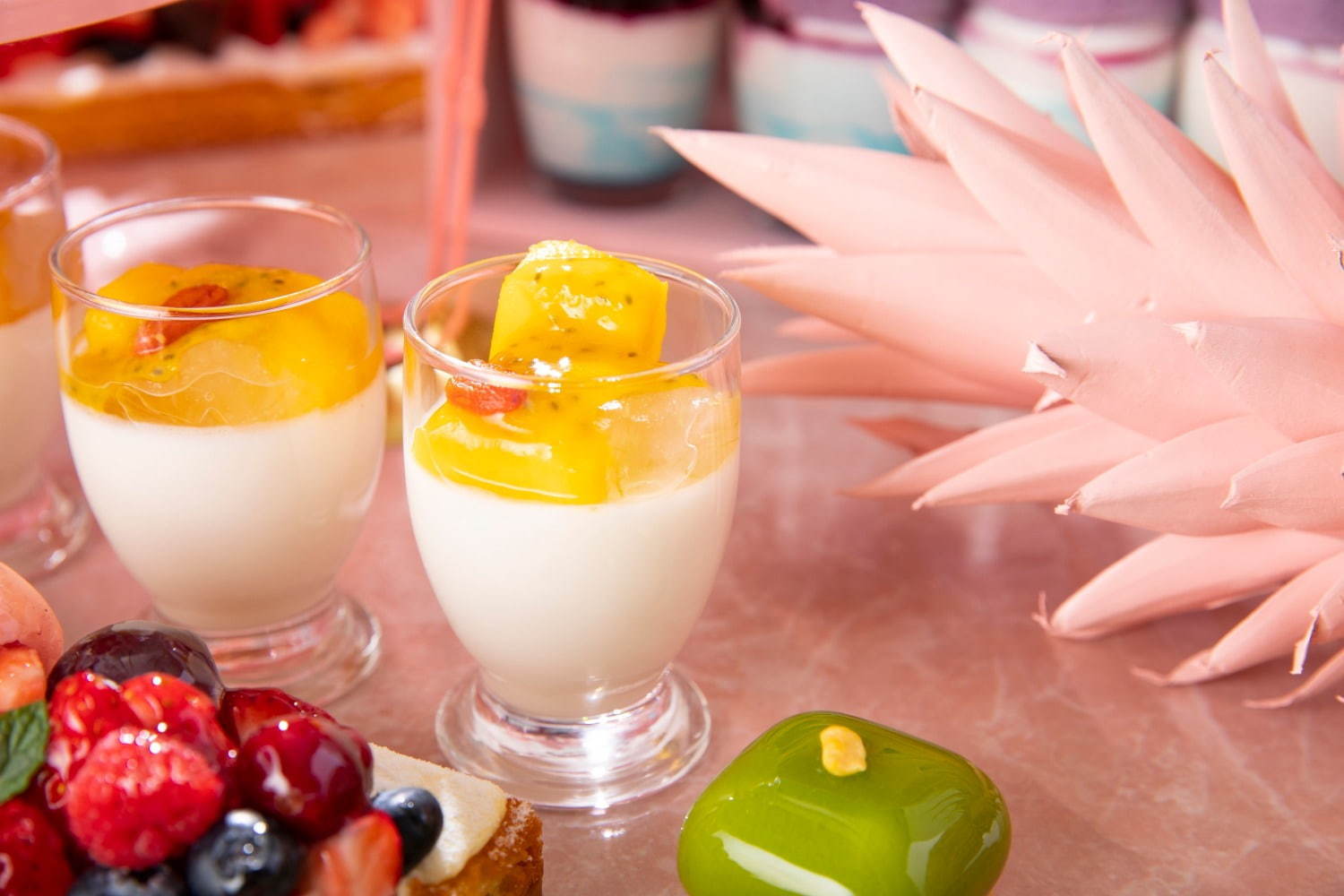 "フラミンゴ"着想のデザートビュッフェがヒルトン名古屋で、ピンクグレープフルーツのムースなど｜写真9