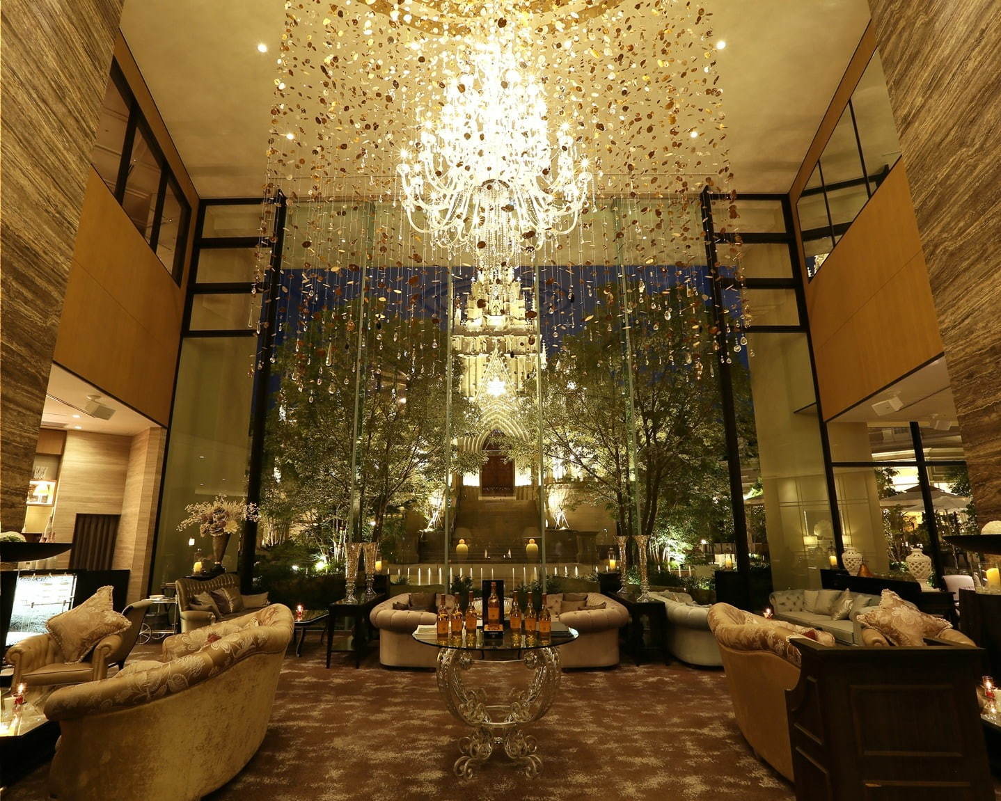 『美女と野獣』のアフタヌーンティーがストリングスホテル 名古屋で、"バラ"マドレーヌやマンゴーパフェ｜写真9