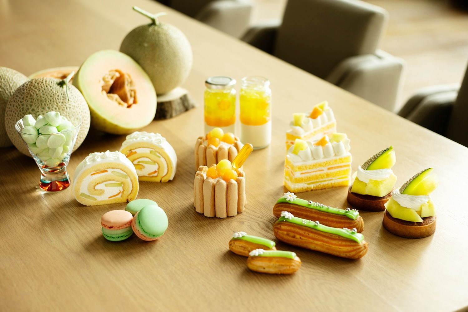 アンダーズ 東京の メロン アフタヌーンティー スイーツ 旬の果実を使ったケーキやエクレア ファッションプレス