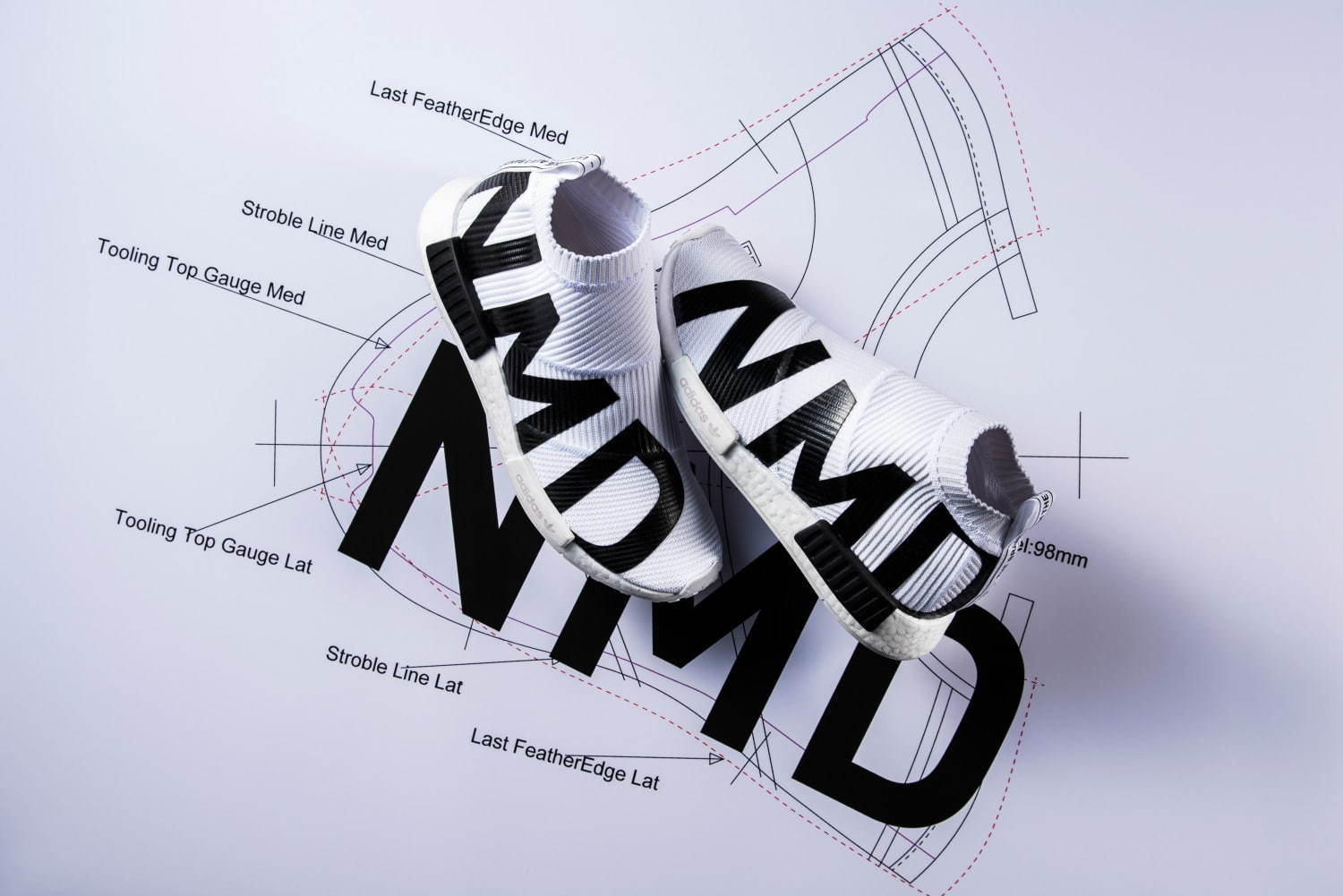 アディダス オリジナルス(adidas Originals) NMD レキシコン ファルコン｜写真1
