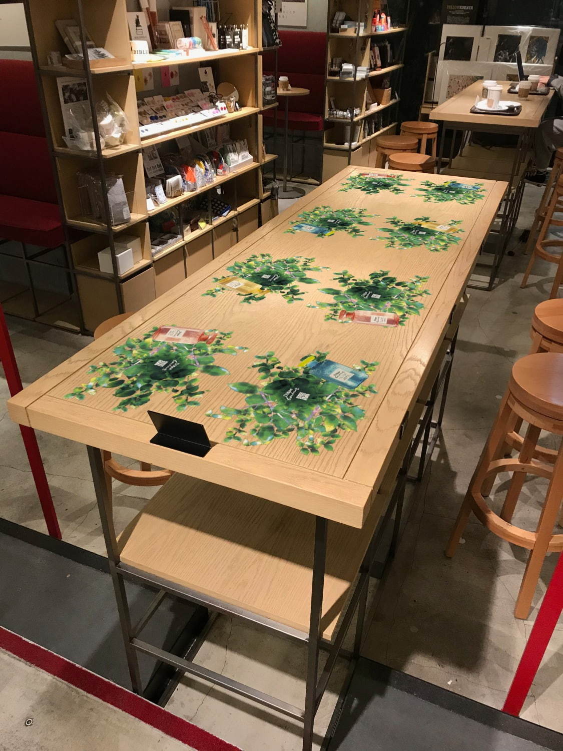 「ダイアンボヌール」ヘアケアの香りを本と楽しむ、中目黒 蔦屋書店に限定ストアオープン｜写真8