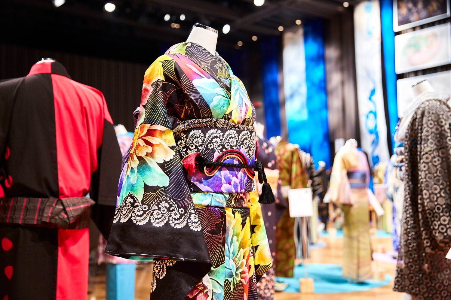 東京キモノショー 日本橋で シリウス星着想のきもの展示や男性が主役のファッションショー ファッションプレス