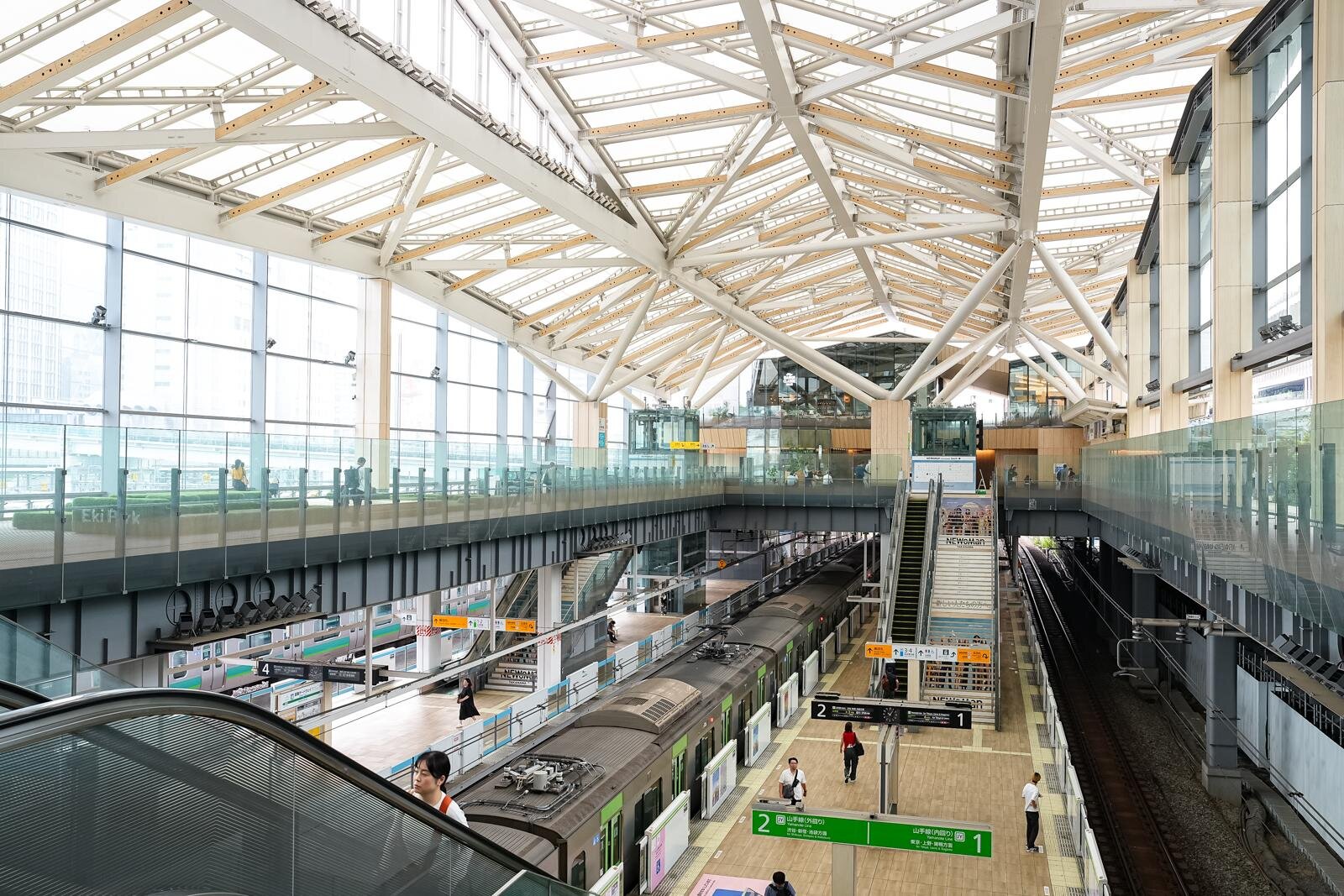 「高輪ゲートウェイシティ」高輪ゲートウェイ駅～泉岳寺駅直結の再開発、商業施設 ニュウマン高輪やホテル｜写真118