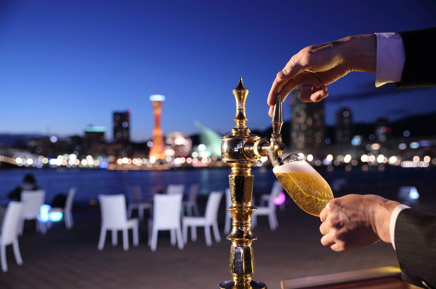 ラ・スイート神戸オーシャンズガーデンのビアガーデン、神戸の夜景と楽しむミシュランシェフの料理｜写真5