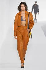 アクネ ストゥディオズ 19年秋冬ウィメンズコレクション - 破壊的な視点で再解釈したワードローブ｜写真9