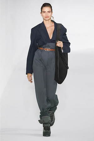 アクネ ストゥディオズ 19年秋冬ウィメンズコレクション - 破壊的な視点で再解釈したワードローブ｜写真6