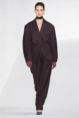 アクネ ストゥディオズ 19年秋冬ウィメンズコレクション - 破壊的な視点で再解釈したワードローブ｜写真22