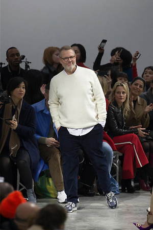 アクネ ストゥディオズ 19年秋冬ウィメンズコレクション - 破壊的な視点で再解釈したワードローブ｜写真43