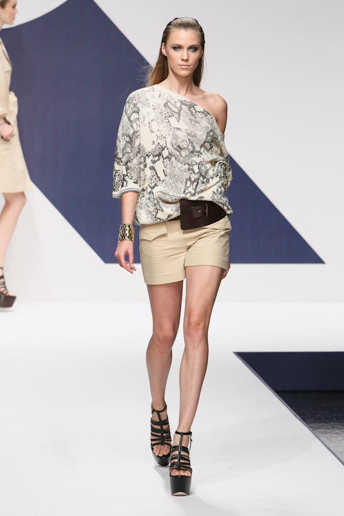 クリツィア(KRIZIA) 2013年春夏ウィメンズコレクション シルエット - 写真19