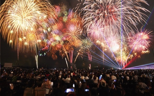 花火大会19 東京 神奈川など関東圏 関西圏はじめ全国の開催情報 ファッションプレス