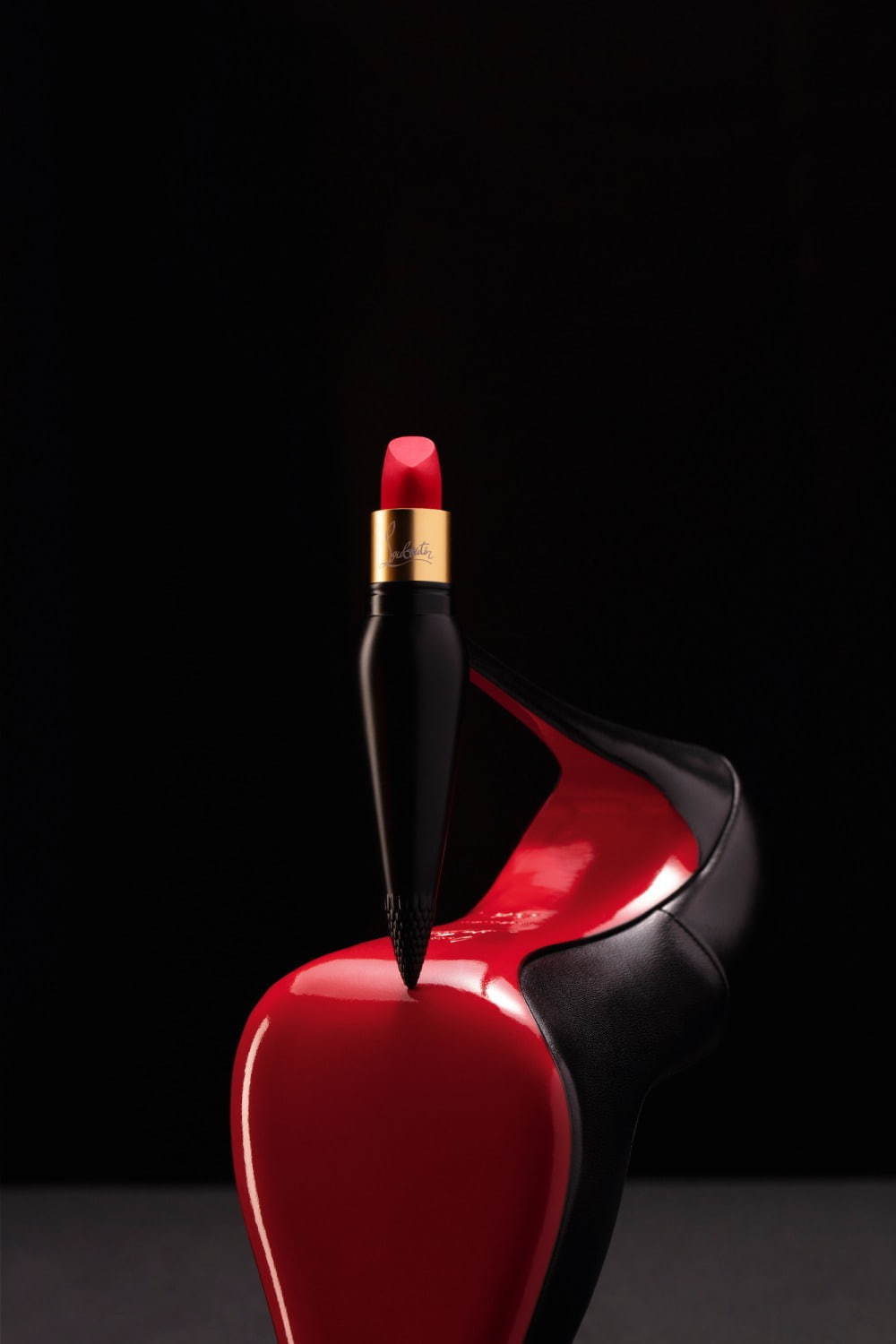 クリスチャン ルブタン ビューティ(CHRISTIAN LOUBOUTIN BEAUTY) ベルベットマット｜写真2